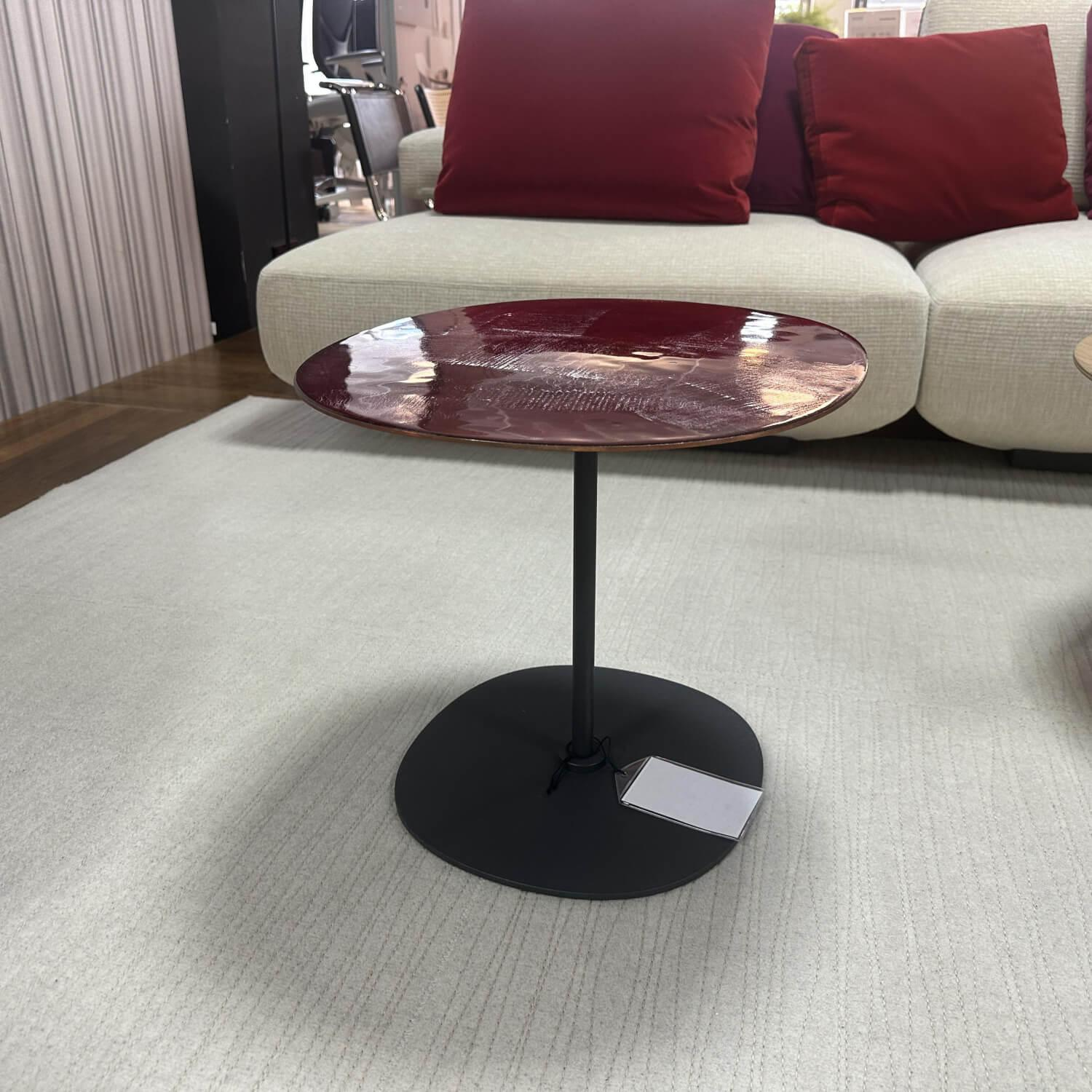 Paola Lenti - Beistelltisch Strap Platte Kupfer Emailliert Flux Ruby Rot Gestell Metall ME021 Grafite Grau Lackiert - 4