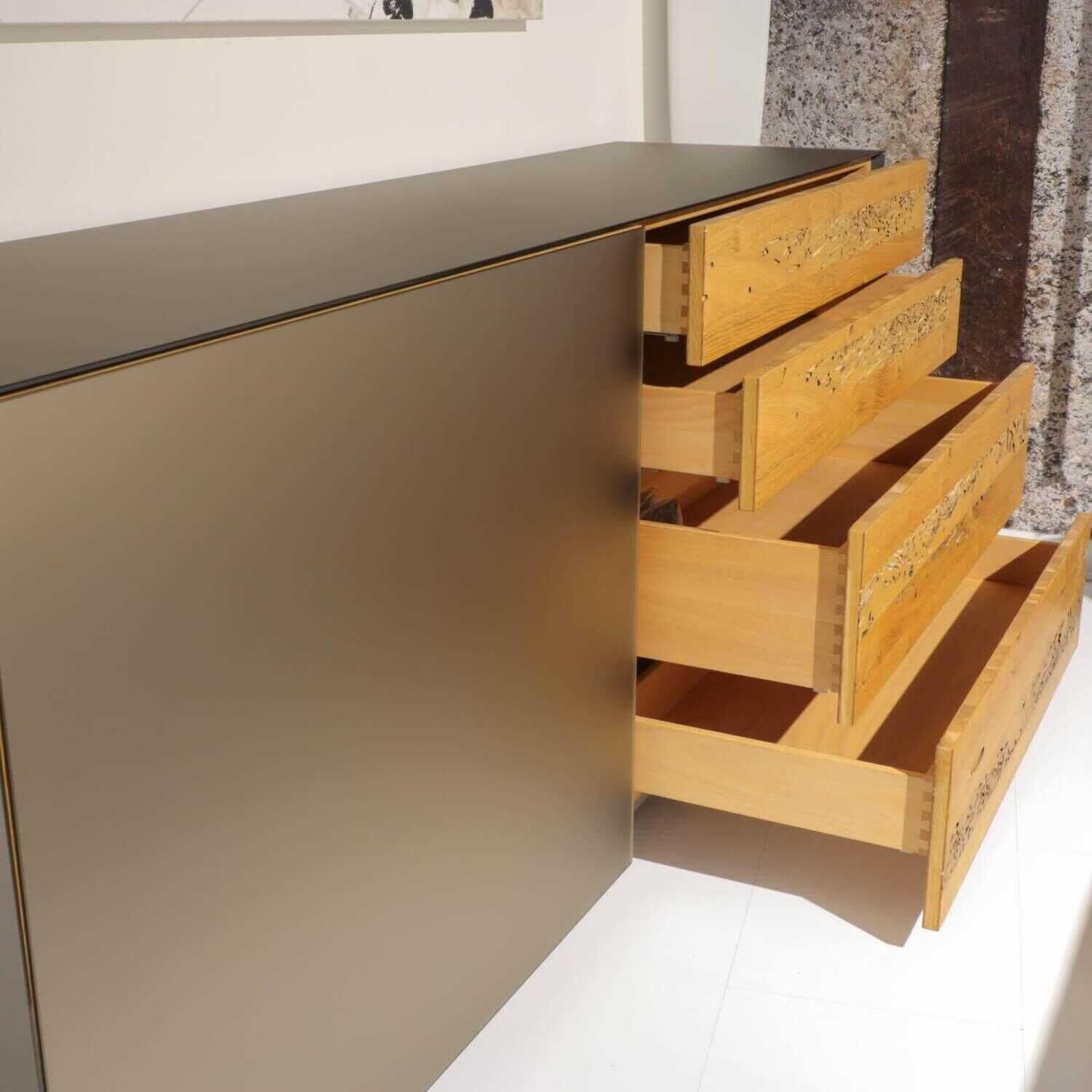 team-7-anrichte-cubus-29-eiche-venedig-innen-buche-glas-bronze-matt-dca5974a12fc Team 7 - Sideboard Cubus 29 Eiche Venedig Innen Buche Glas Bronze Matt - 5
