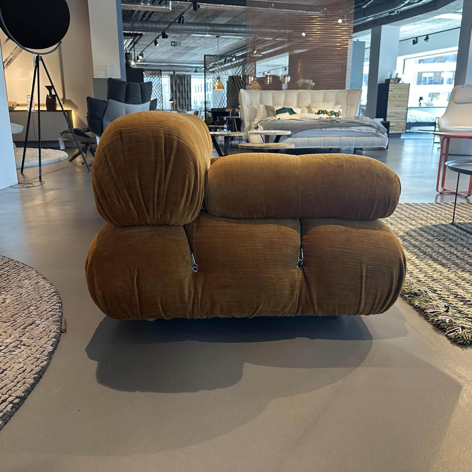 B&B Italia - Sofa Camaleonda Stoff Enia Curry Orange Füße Massivholz - 2