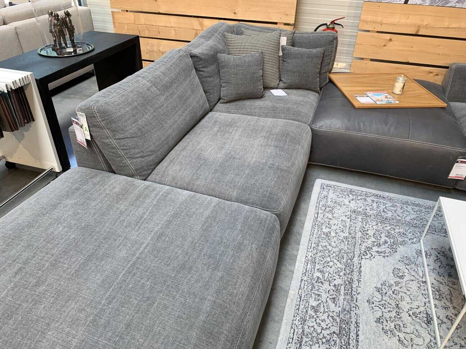 Gallery M - Ecksofa Lucia Stoff Grau mit Kissen - 7