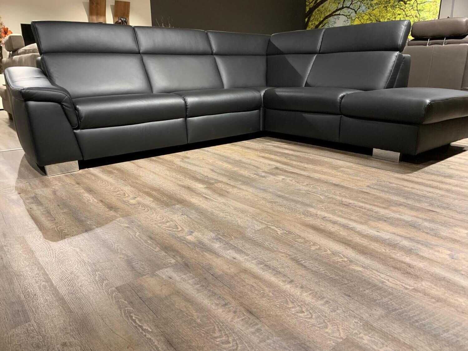 polinova-ecksofa-clou-leder-schwarz-mit-kopfteilverstellung-und-motorischer-relaxfunktion-3a7e9700e7285d2d990c546ef Polinova - Ecksofa Clou Leder Schwarz mit Kopfteilverstellung und motorischer Relaxfunktion - 4