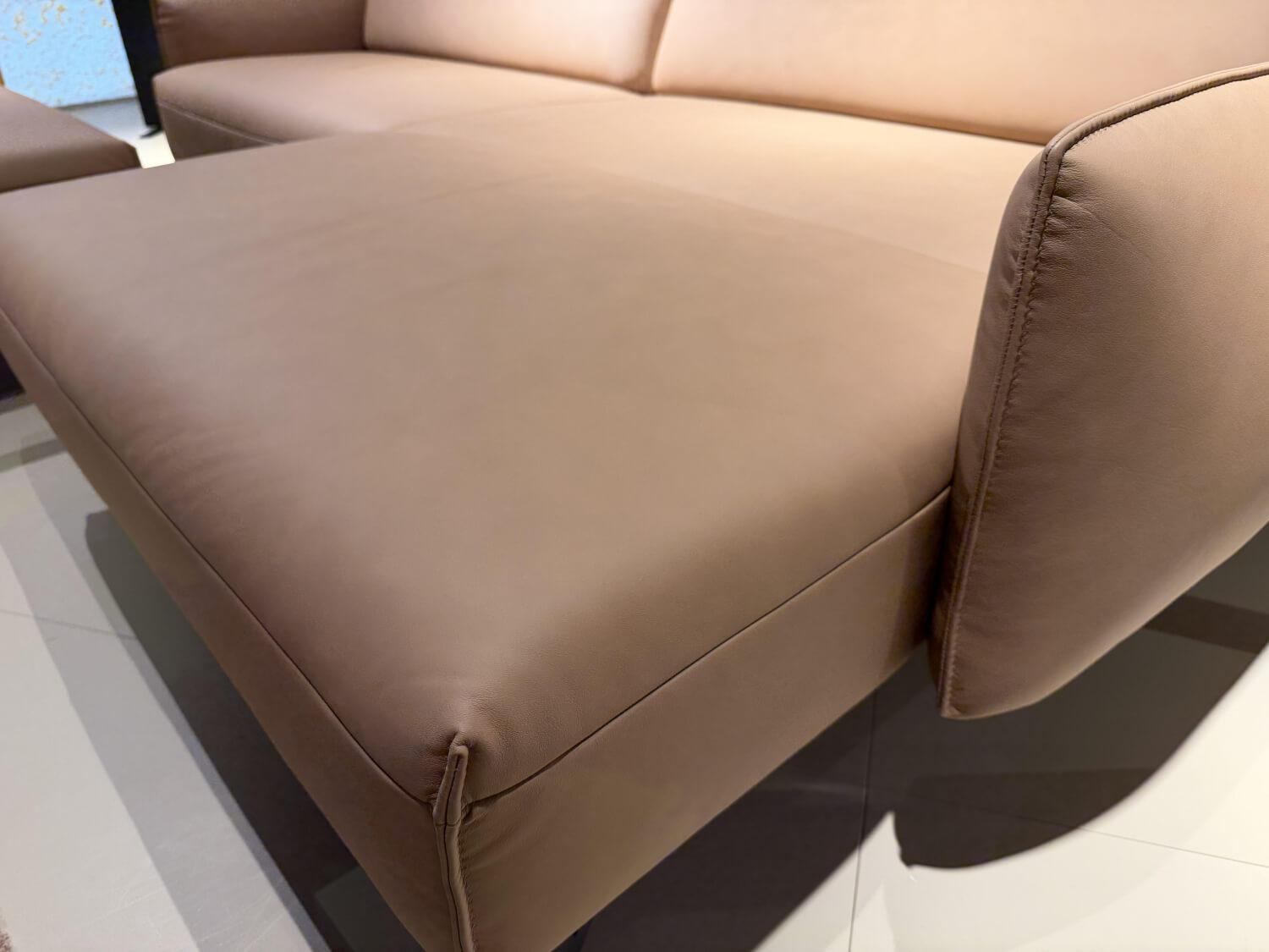 himolla - Ecksofa Tangram 9660 Leder 24 Longlife Mousse Beige Braun Gestell Metall Anthrazit Inklusive Hocker Und Verstellung - 11
