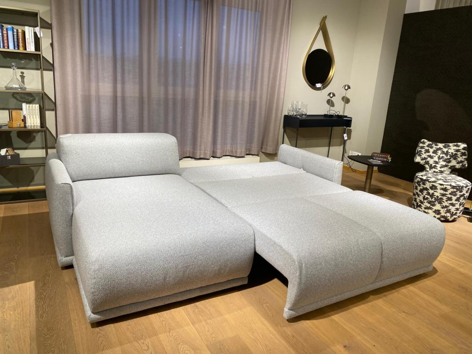 Christine Kröncke - Schlafsofa Bente Stoff 092 Ecrue-Silber Grau mit Verstellfunktion - 7