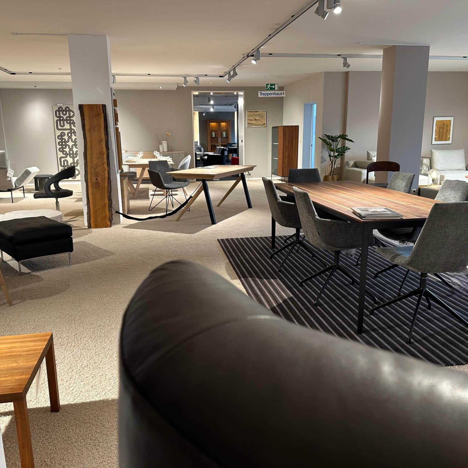 Brühl - Relaxsessel Victor Leder 5669 0020 Lama Braun Kreuzfuß Metall Schwarz Inklusive Hocker - 7