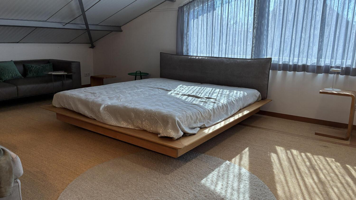 Zeitraum - Bett Grand Yoma Massivholz Eiche Geölt Mit Polsterkopfteil - 4