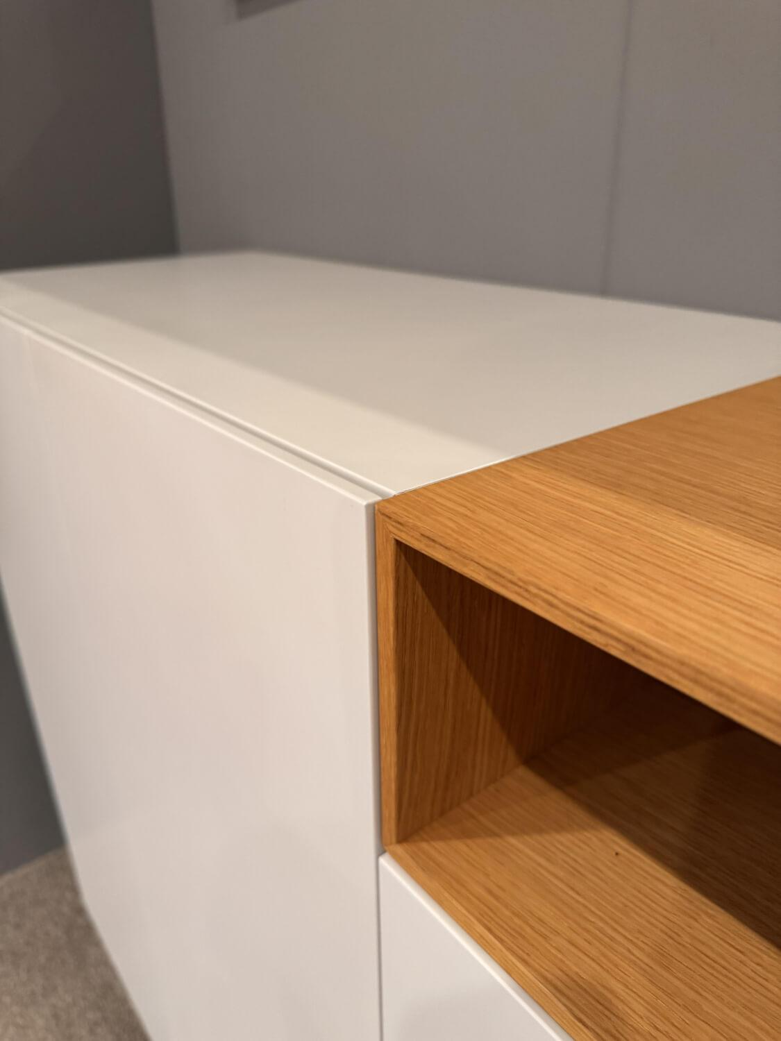 Schönbuch - Sideboard Lack Basisfarbe Grau Weiß Offenes Element Eiche Natur Geölt Mit 2 Türen Und 4 Schubkästen - 3