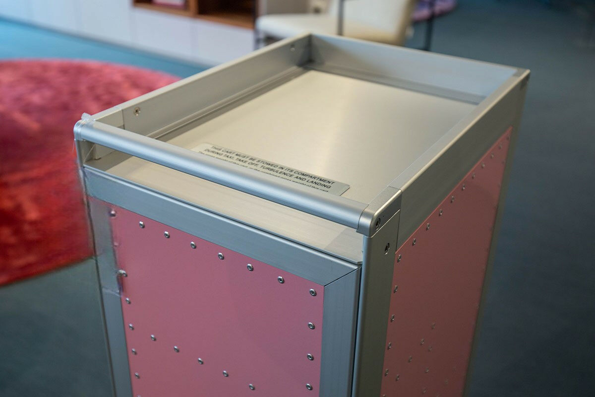 Bordbar - Flugzeugtrolley Aluminiumprofile Edelstahlbleche Powder Rosa Doppellenkrollen Ohne Schübe Und Boden - 2