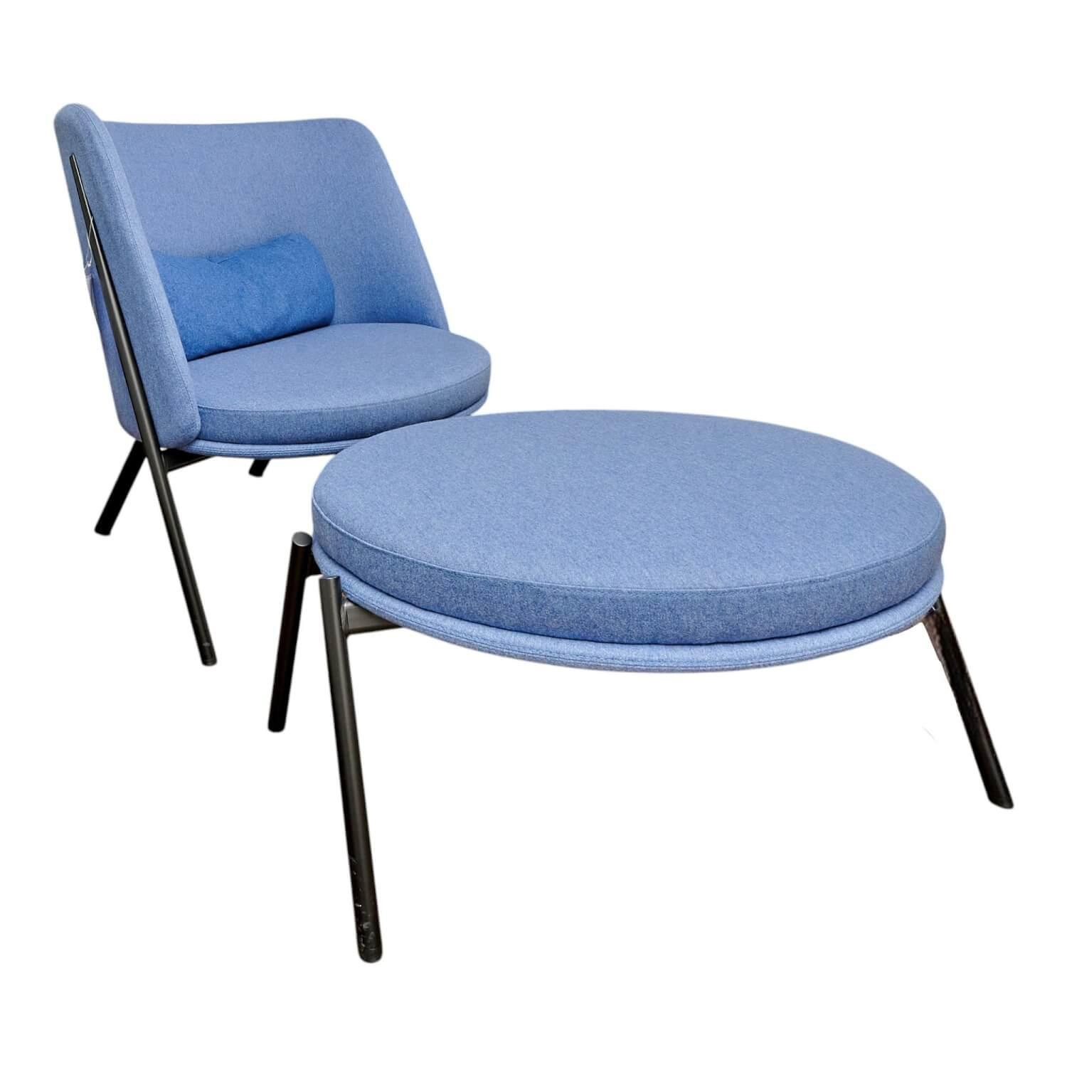 Tecta - Loungesessel DS70 Stoff Dama 75 Mittelblau Blau Gestell Schwarz Pulverbeschichtet Mit Kissen Und Hocker - 1