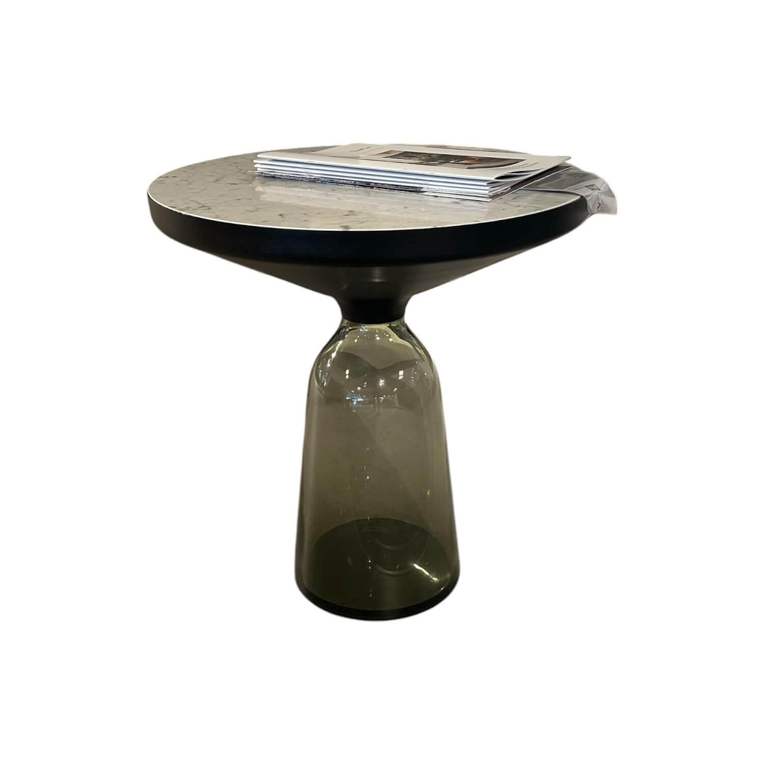 ClassiCon - Beistelltisch Bell Side Table Platte Marmor Bianco Carrara Weiß Grau Fuß Glas Quarzgrau Grau Mundgeblasen - 1