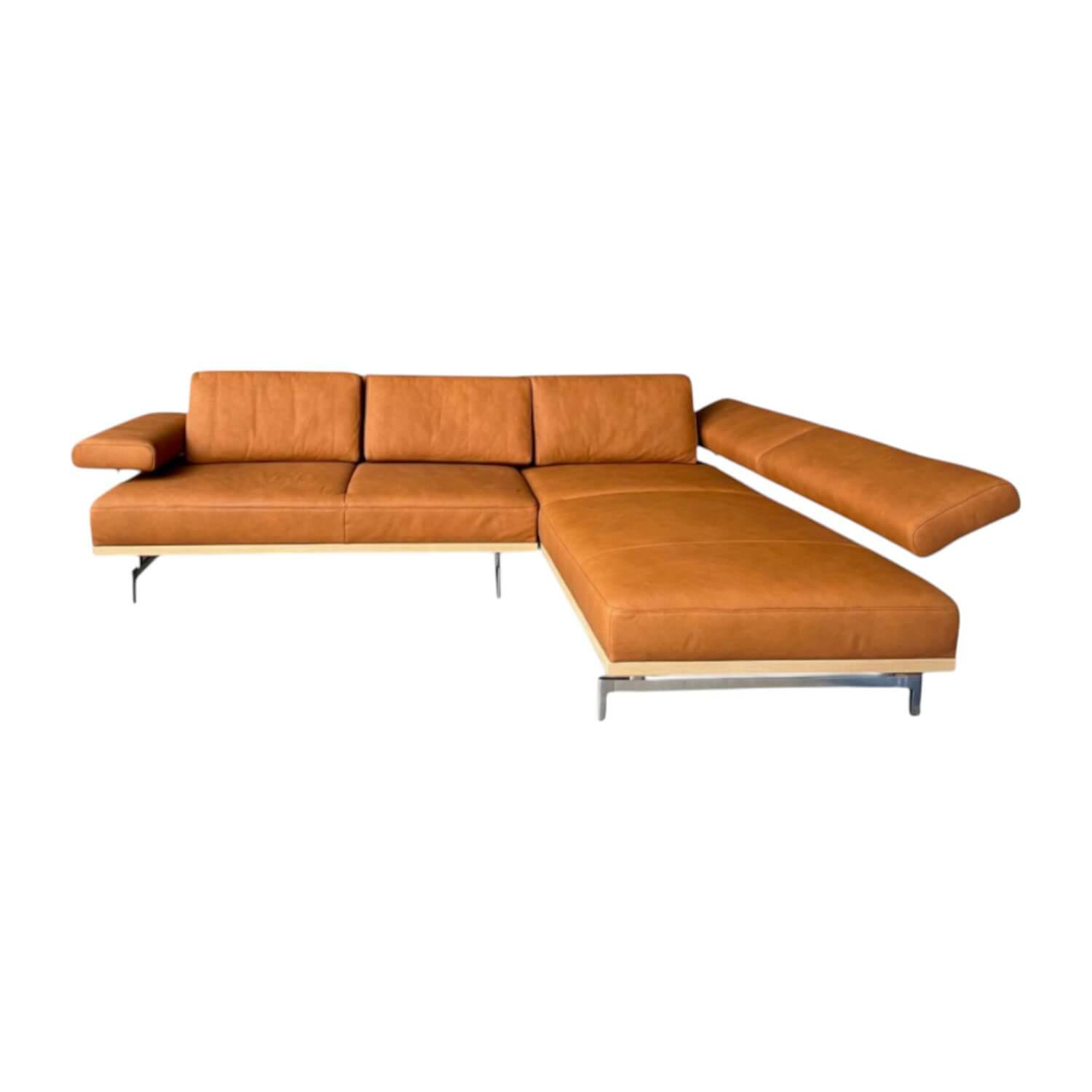 JOOP! - Ecksofa 8106 Echtleder Leonessa Almond Braun Sockel Wildeichenholz Massiv Füße Edelstahl Inklusive Kissen - 1