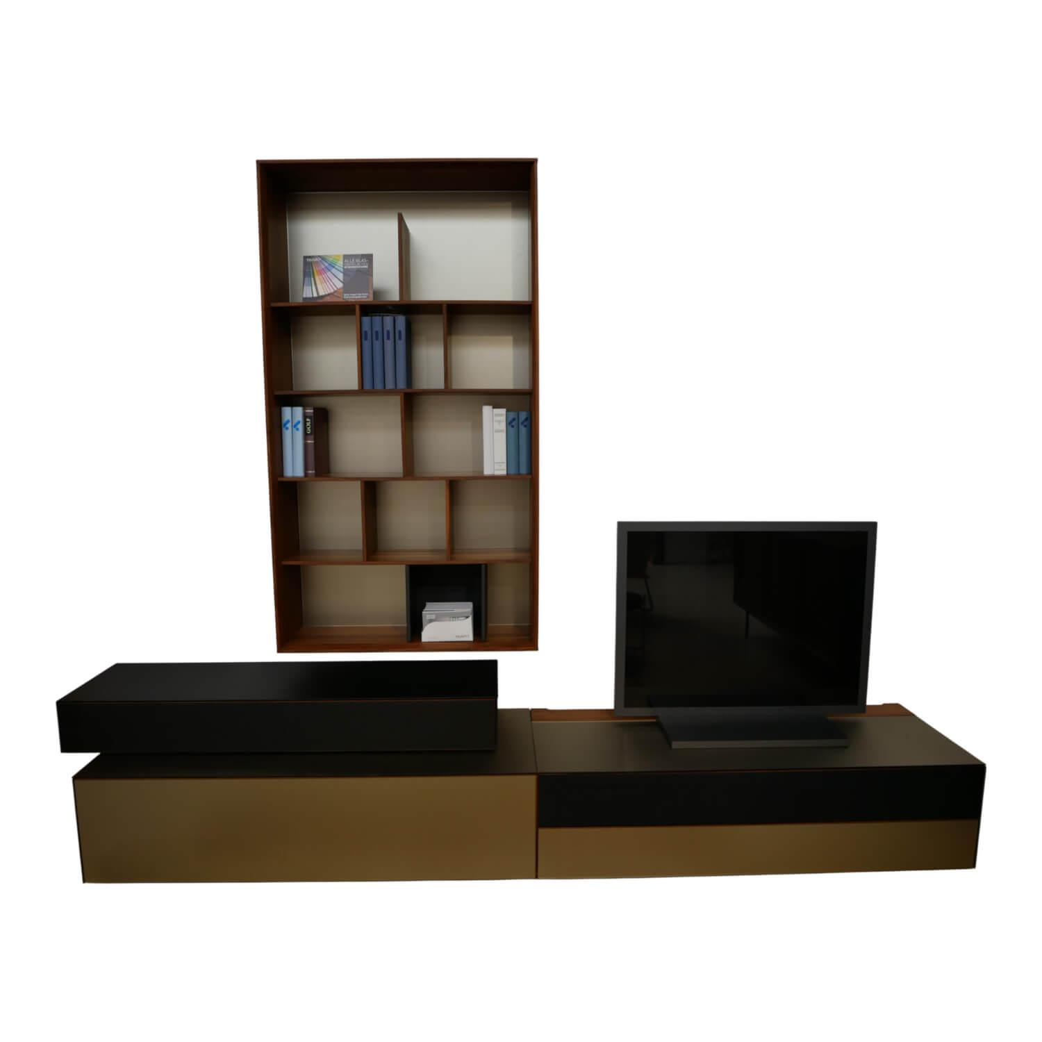 Team 7 - Wohnwand Cubus Pure 18 Nussbaum Massiv Natur Öl Farbglas Schwarz Matt - 1