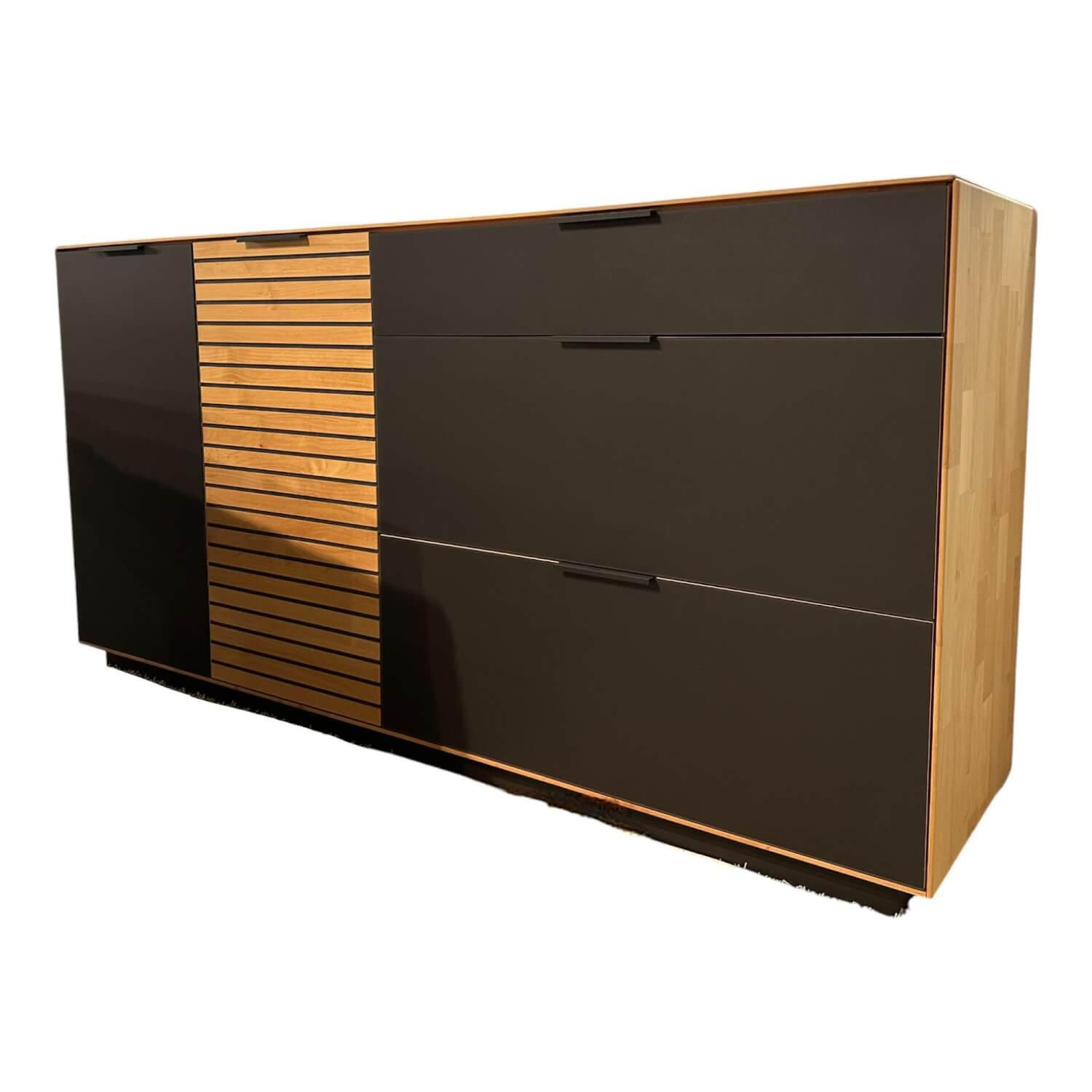 Wöstmann - Sideboard kanadische Erle Massiv Natur Mattglas Carbon Schwarz - 1