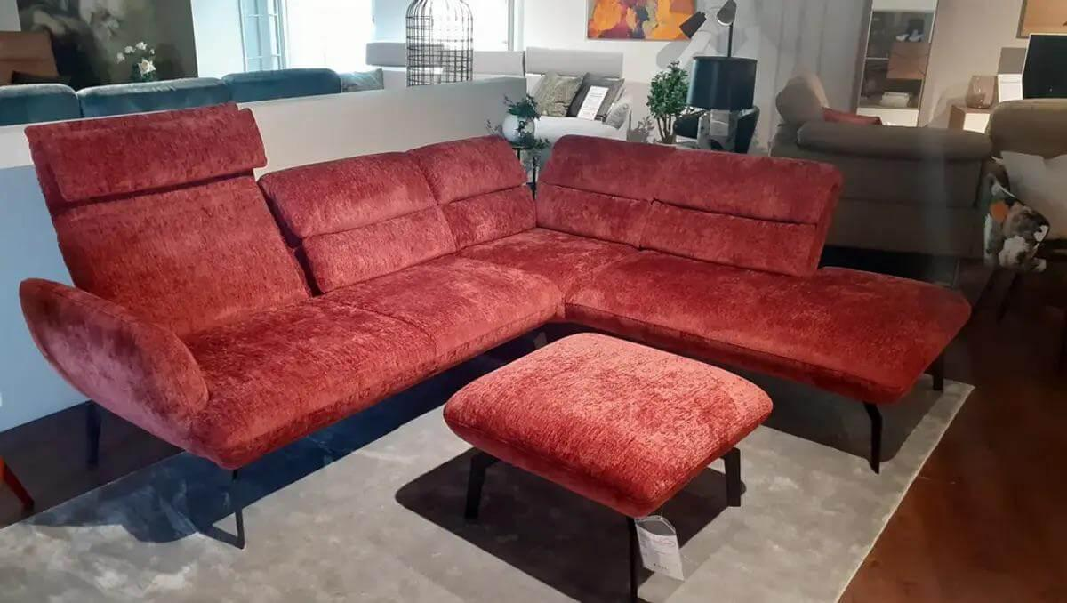 Comfort Republic - Ecksofa Valentina Stoff Fusion 36 Carmine Rot Gestell Metall Schwarz Inklusive Hocker - 2