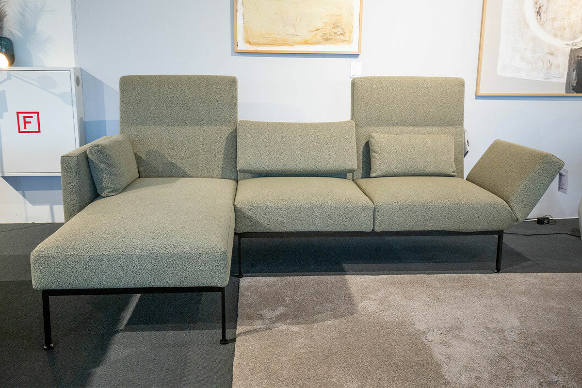 Brühl - Ecksofa Roro Medium Spring Stoff 5275-31 Hellgrün Gestell Verchromt Glänzend - 5
