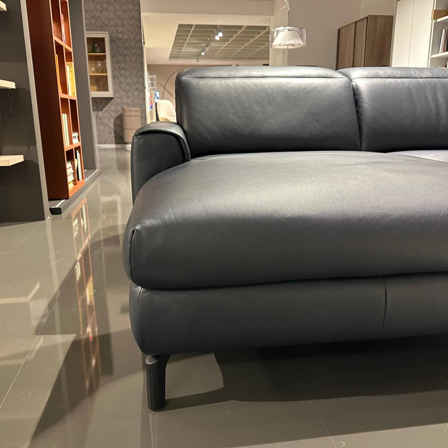 WK Wohnen - Ecksofa WK 660 Venosa LC 300 Leder Montana Night Schwarz Füße Black 01 Inklusive Kissen - 3