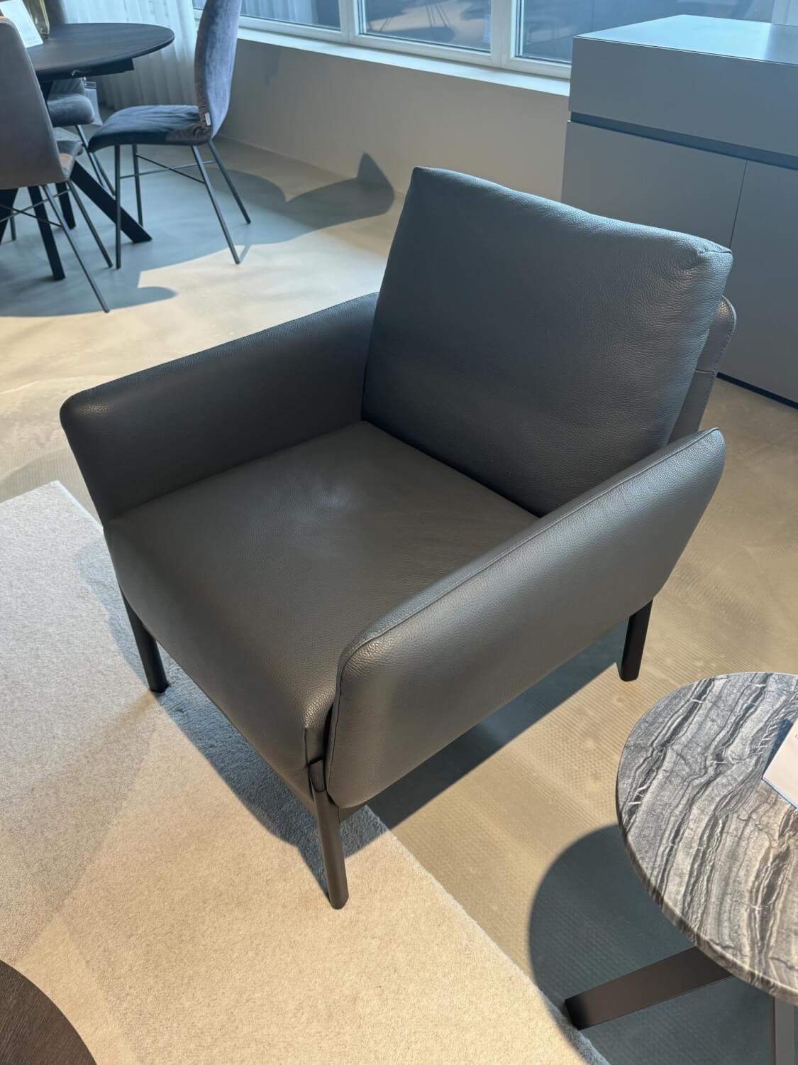 Leolux - Sessel Enna Leder Senso 3906 Ombra Grau Gestell Epoxy Granite Matt Anthrazit - 2