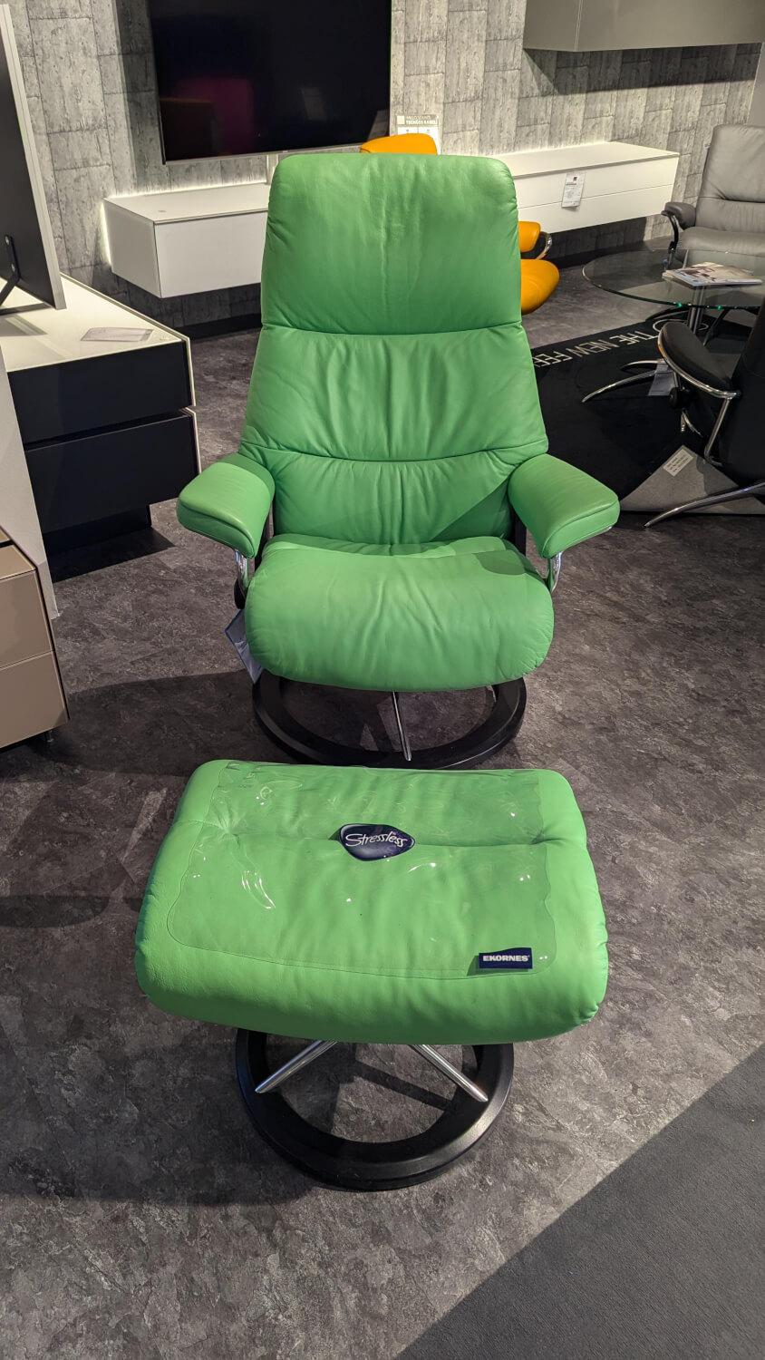 Stressless - Sessel View Leder Paloma Summer Green Grün Gestell Signature Chrome Mit Hocker - 4