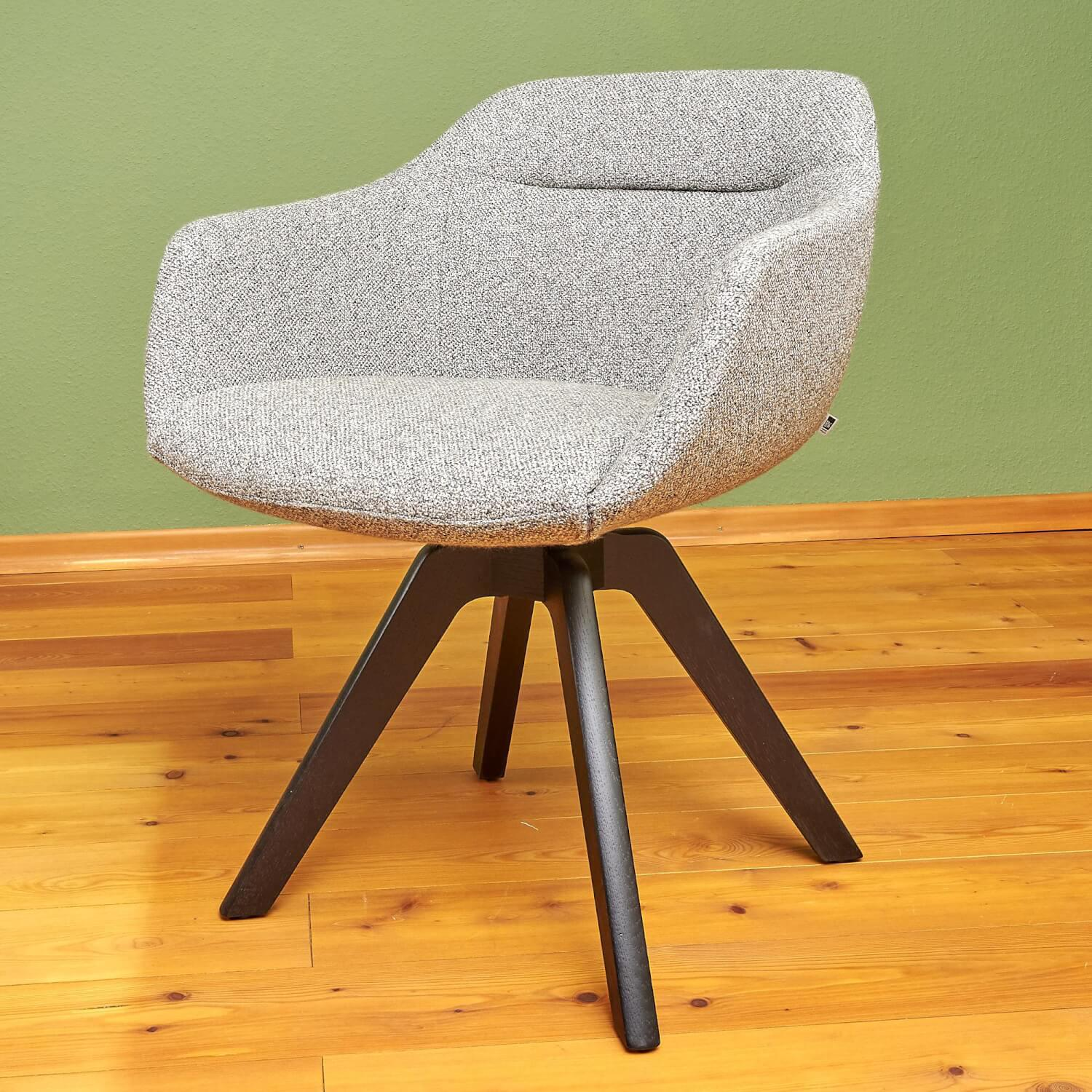 Bielefelder Werkstätten - Stuhl Cara Mit Armlehnen Stoff Mara BW 1763 383 Grau Gestell Eiche Schwarz Gebeizt - 2