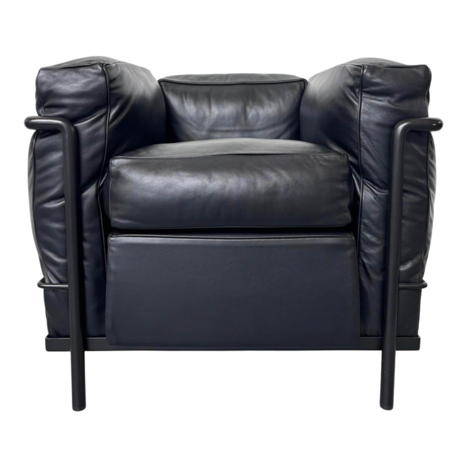 Cassina - Sessel LC2 Fauteuil Leder Graphit Schwarz Gestell Schwarz Lackiert - 1