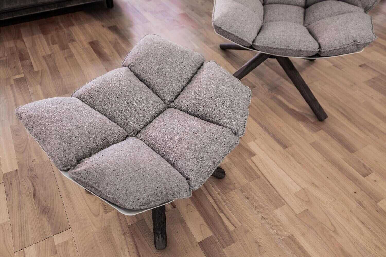 bb-italia-sessel-husk-stoff-grau-mit-hocker-97a9969ae41b B&B Italia - Sessel Husk Stoff Grau Mit Hocker - 8