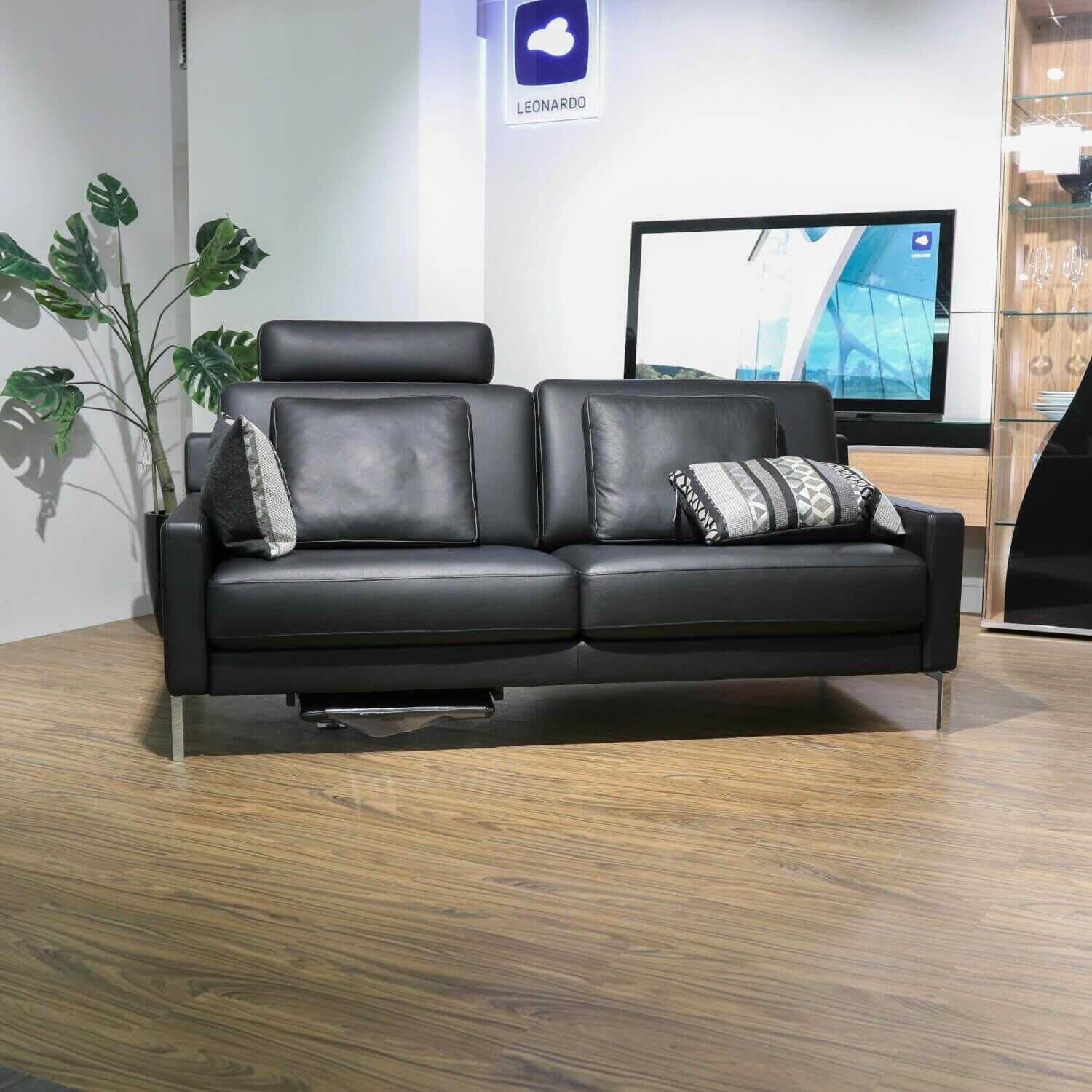 Sofa Ego-F Leder 60.500 Schwarz Füße Chrom Mit Fußablage Und Kopfstütze