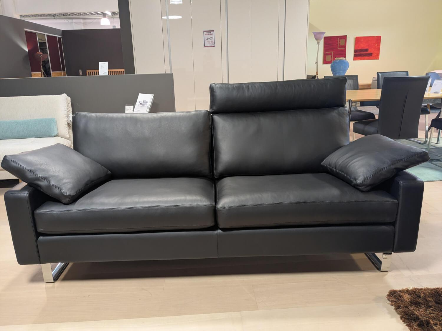 COR - Sofa Conseta 2-Sitzer Leder 286 Schwarz Kufen Verchromt mit 2 Armlehnkissen - 8