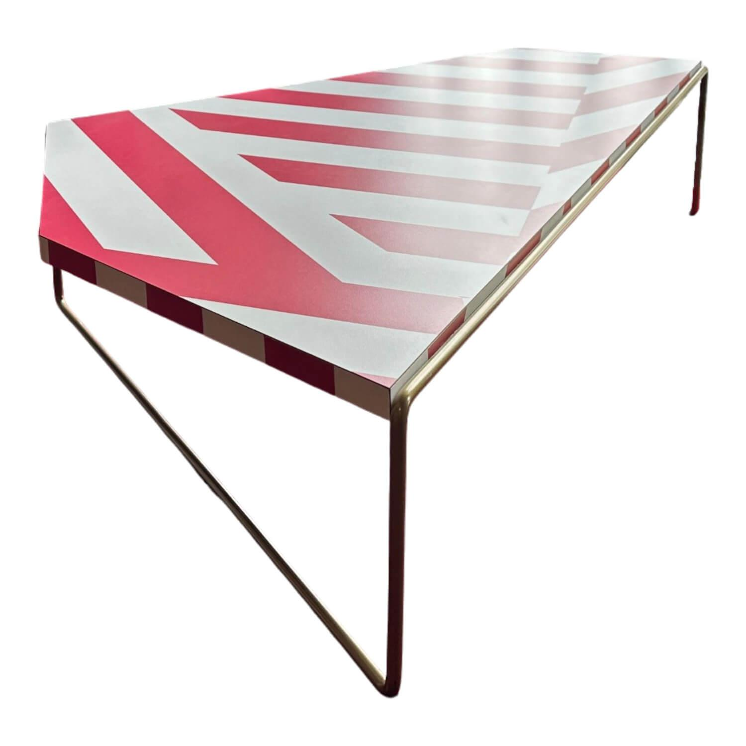 Driade - Couchtisch Zagazig Platte Laminat Rot Weiß Gestreift Gestell Stahl Gold Lackiert - 1