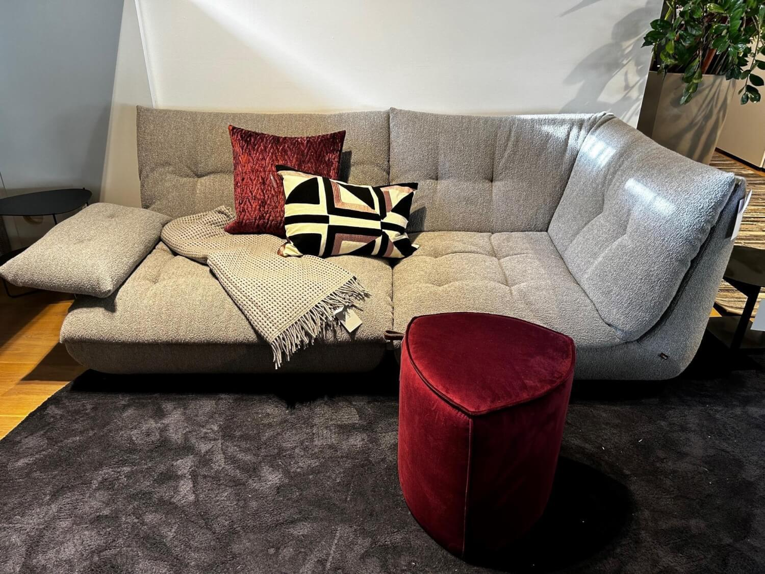 IP Design - Sofa Soulmate Stoff Queen Hellgrau Mit Klappbarer Armlehen Und Ablagetisch - 2