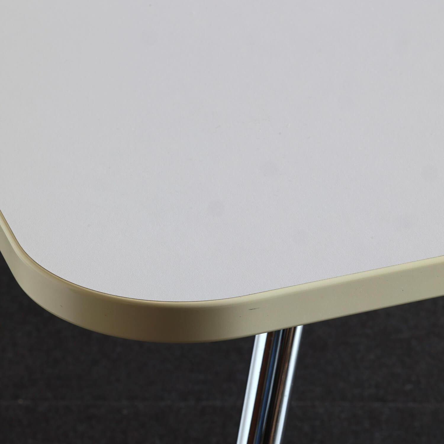 Vitra - Tisch Ad Hoc Rechteckig Platte Melamin Soft Light Mit Rollen Weich Für Harten Boden - 3