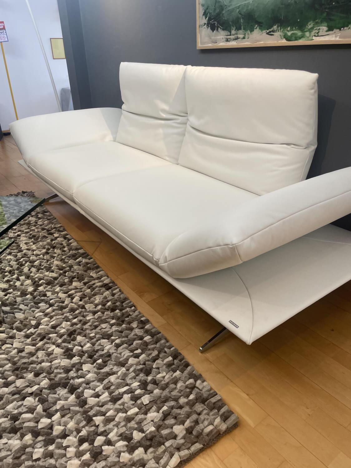 Koinor - Sofa Francis Leder Bull Latte Weiß Füße Metallkufe Nickel Satiniert - 4