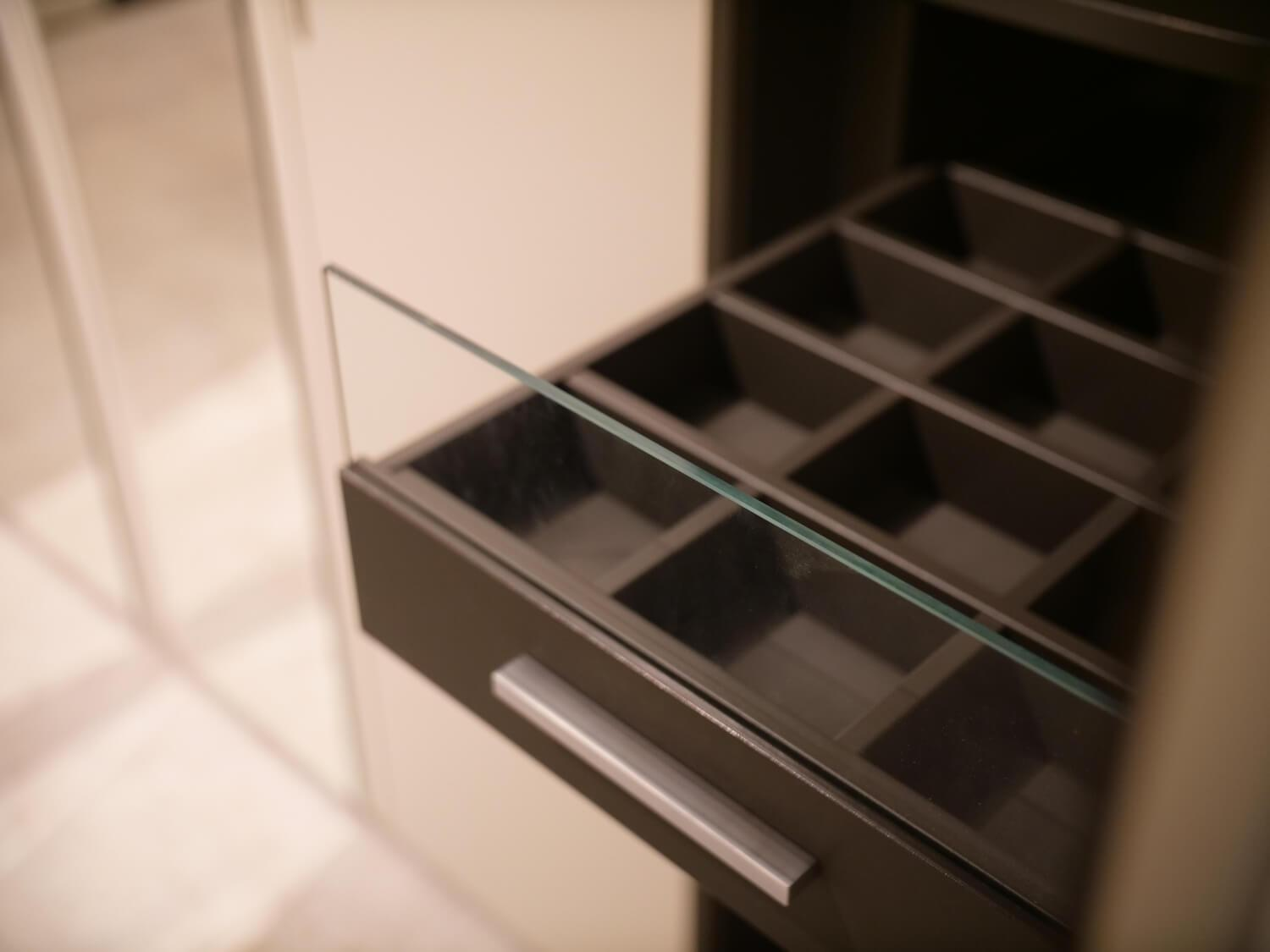 Hülsta - Systemeckschrank Multi Forma II Lack Grau Design T+U Griff U012 Lack Grau - 34