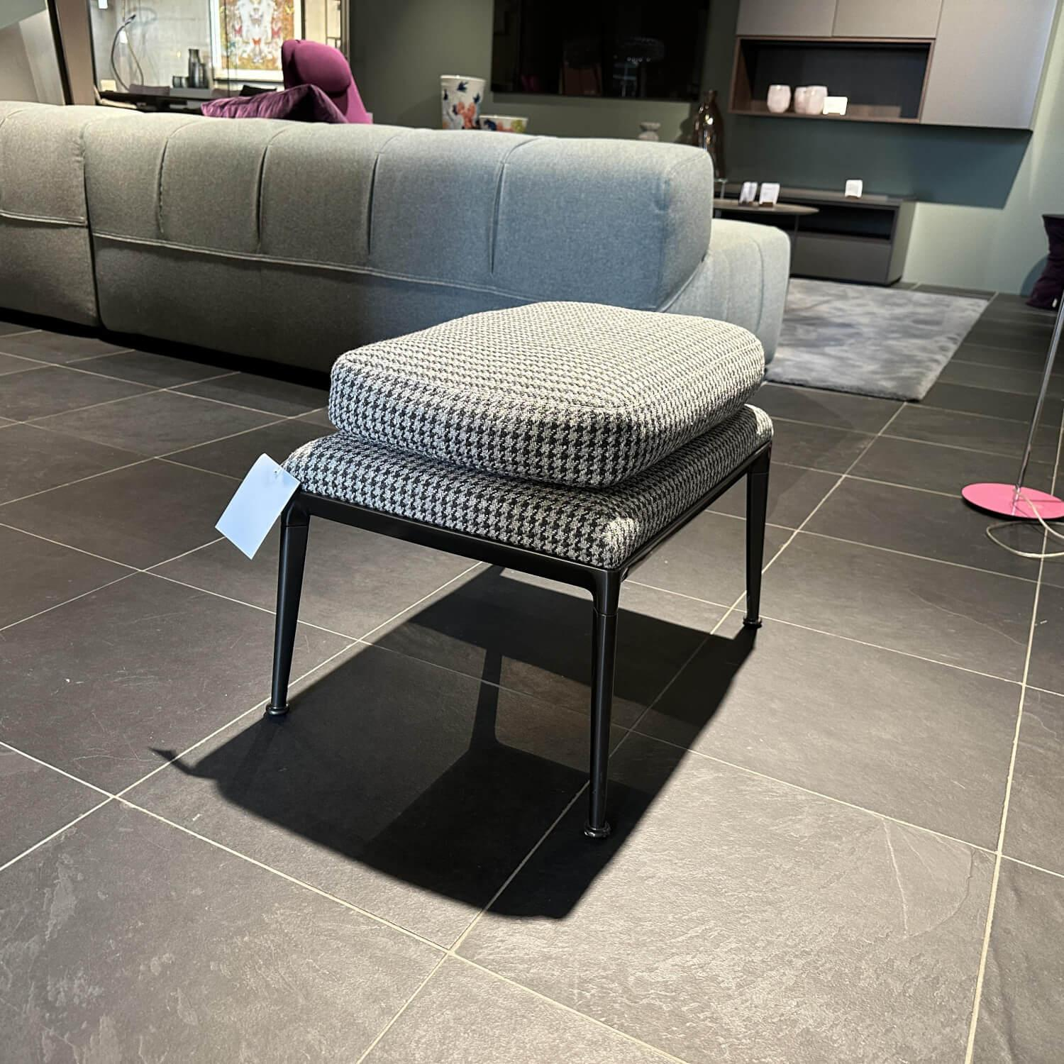 B&B Italia - 2er Set Hocker Mirto Stoff Scozia 2489151 Grau Füße Schwarzchrom Lackiert - 4