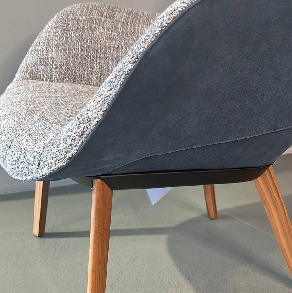 Walter Knoll - Armlehnstuhl Sheru 353 10C Innen Stoff Sorel 7872 Tanzanite Grau Außen Leder Vintage 1437 Midnight Blue Blau Gestell Nussbaum - 3