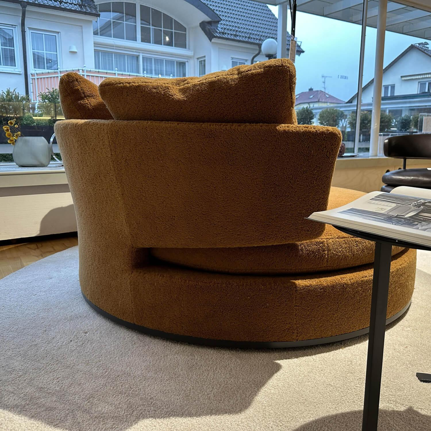 B&B Italia - Sofa Maxalto Amoneus Stoff Velour Milo Tabak Braun Gestell Graphit mit 5 Kissen - 2