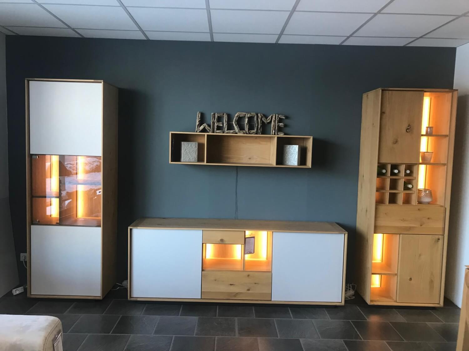 Venjakob - Wohnwand Modell Quanto in Wildeiche Hell Soft Gebürstet Oberfläche Geölt Lack Lichtgrau Matt mit Beleuchtung - 2