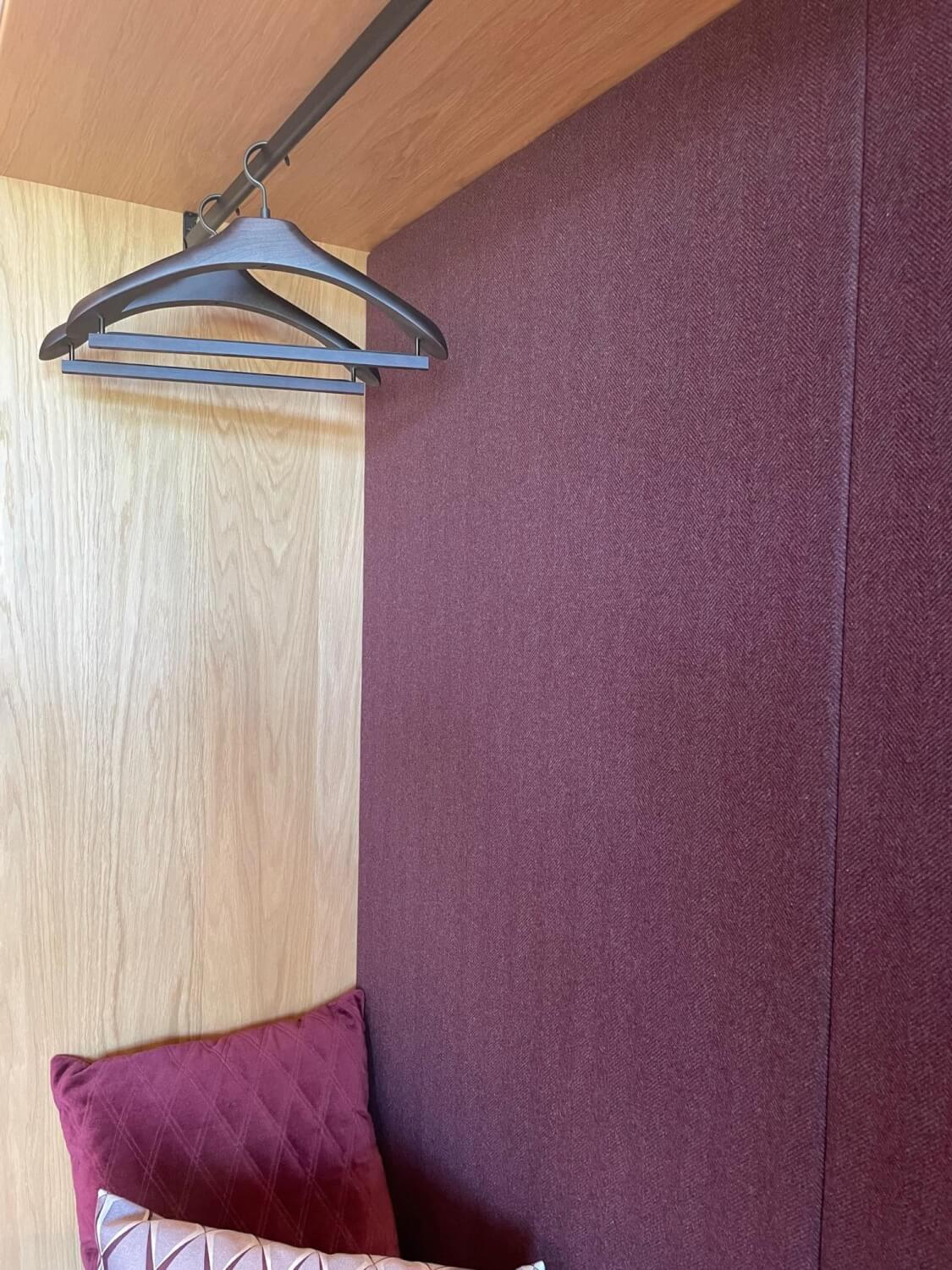 Interlübke - Garderobe Base Change In Eiche Massiv Natur Geölt Sitznische Flintgrau Lackiert Korpus Silbergrau Metallic Lackiert Rückwandbezug Stoff JAB CA1476/012 - 5