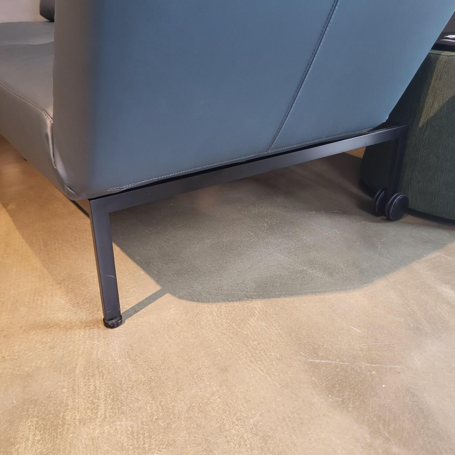 Brühl - Sofa Roro Soft Leder La Plume 65 Blau Gestell Metall Schwarz Pulverbeschichtet Mit Rollen Inklusive 2 Kissen - 4