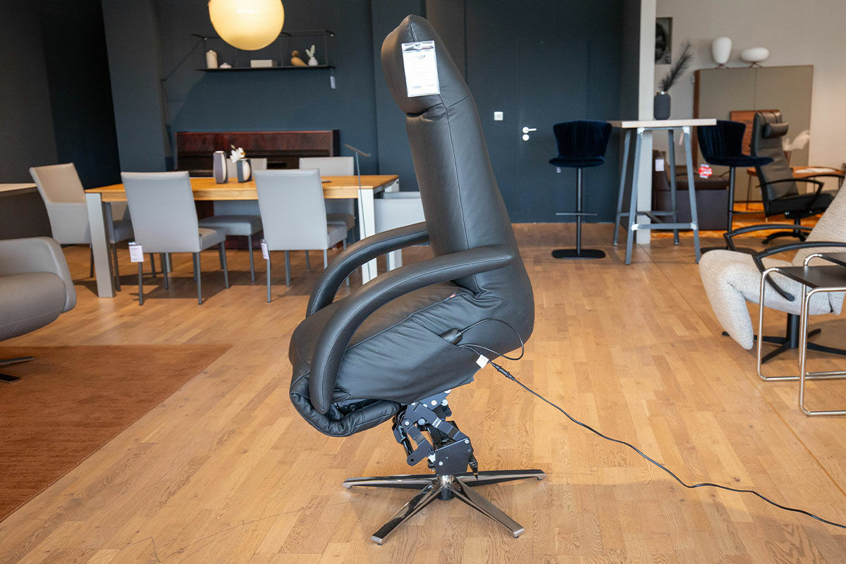 Strässle - Relaxsessel Simba Leder Pampas 70540 Schwarz Gestell Aluminium 3-Motorisch - 3