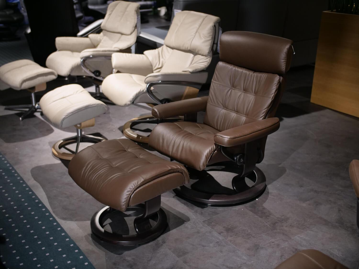 Stressless - Sessel Erik S Mit Hocker Bezug Leder 094 Plaoma Espresso Braun Gestell Classic Holzfarbe Wenge Schwarz - 2