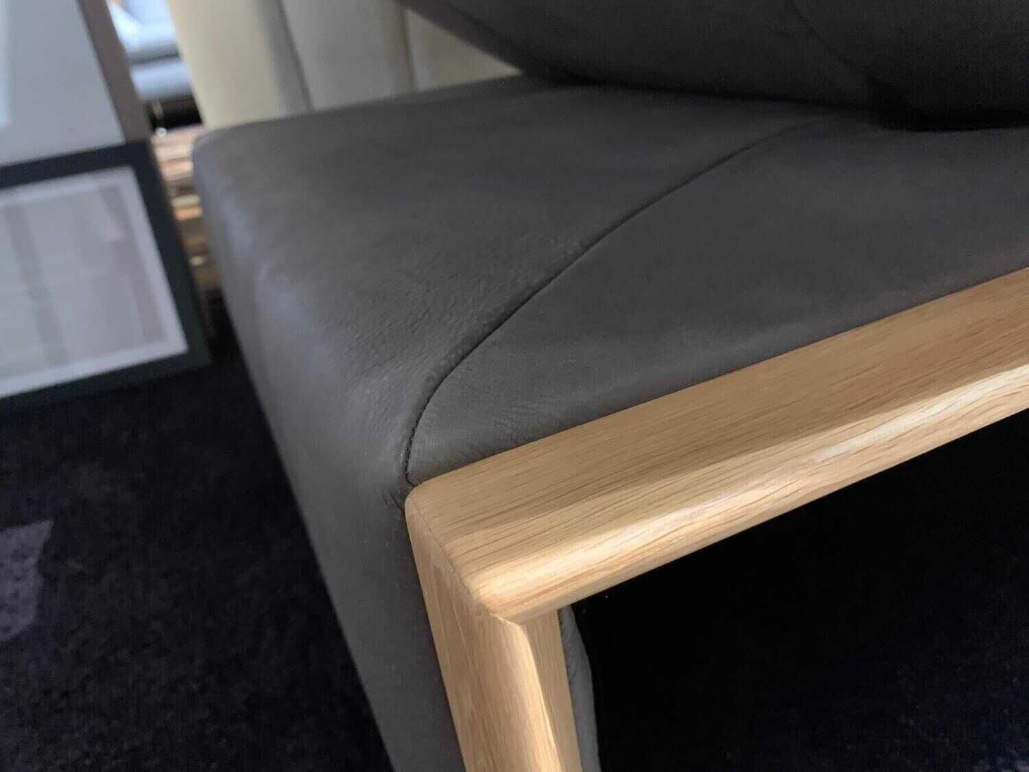 Koinor - Sofa Zweisitzer Leder A-India Spider Grau mit Hocker - 3