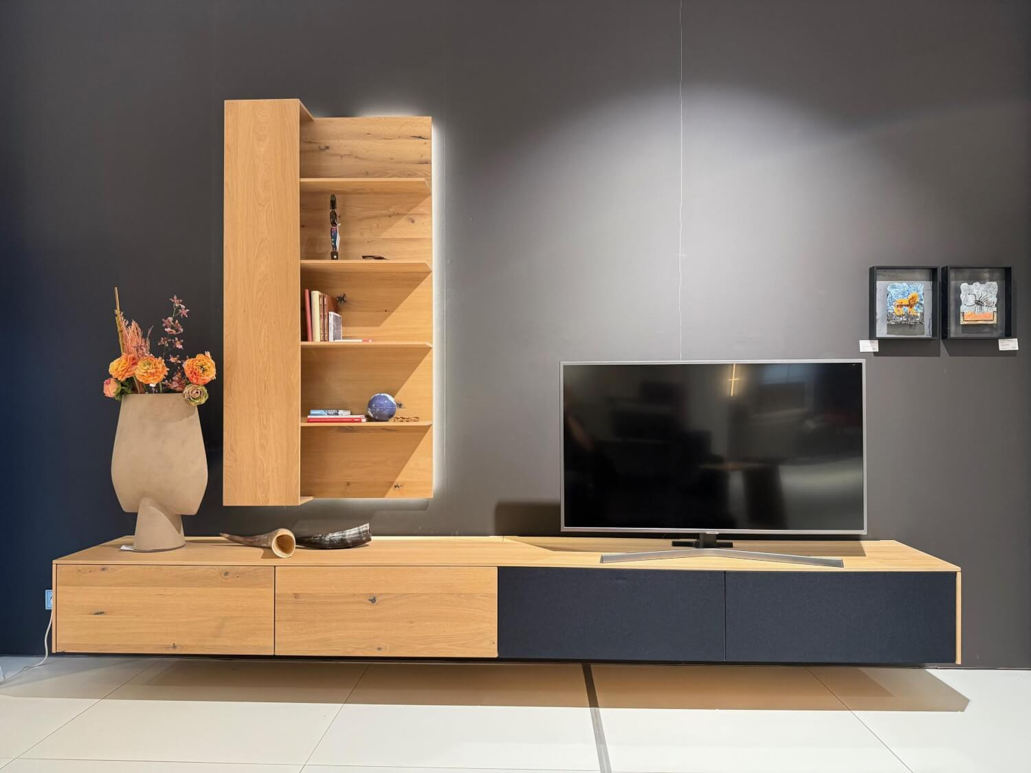 Team 7 - Wohnwand Filigno Eiche Wild Weißöl Inklusive Home Entertainment Klappen Lautsprecherstoff Schwarz Und Beleuchtung - 3