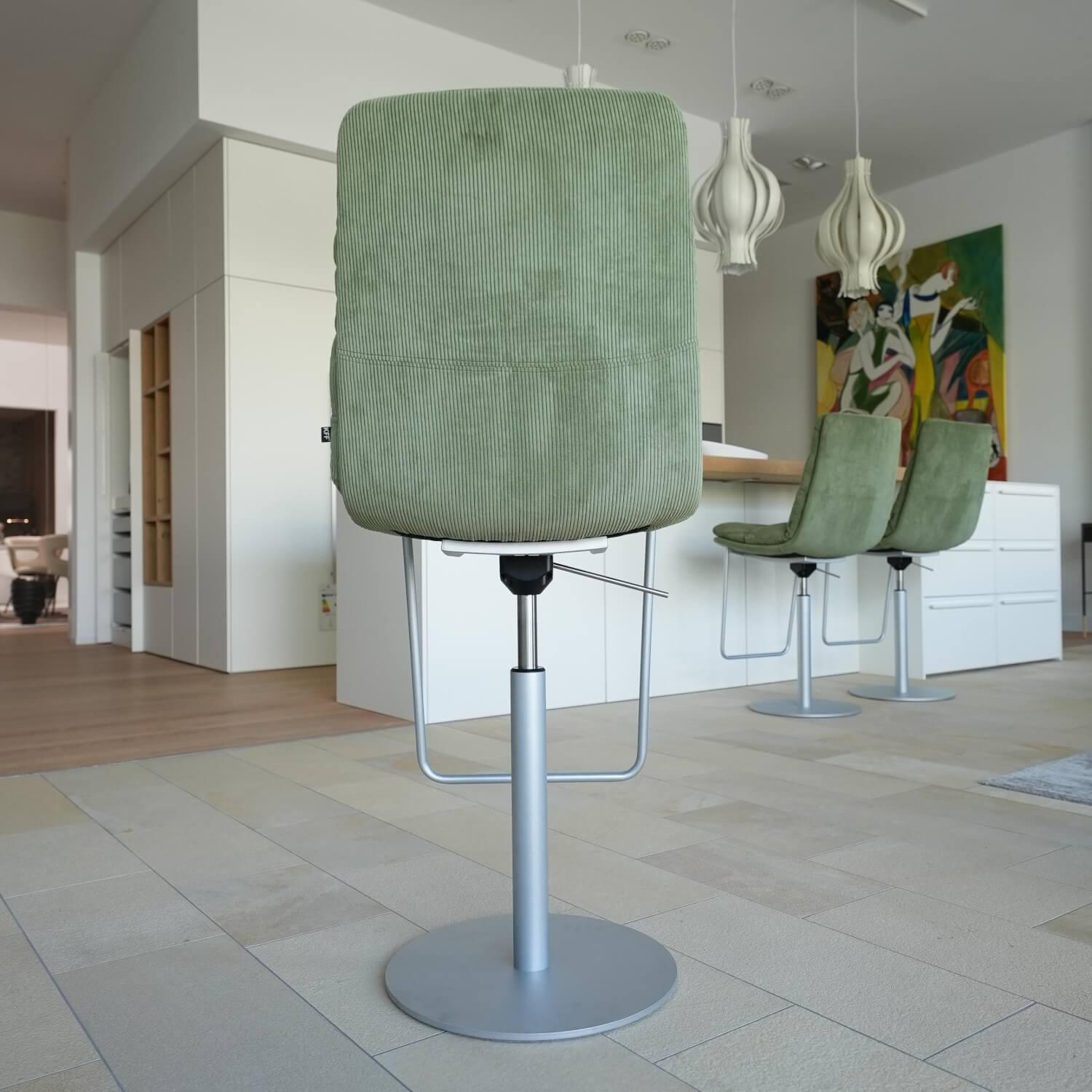 KFF - Set of 3 bar stools Arva Fabric Lisboa 24 Green Column frame Round base plate Structure Black M02 Silver Swivel With height adjustment - 5