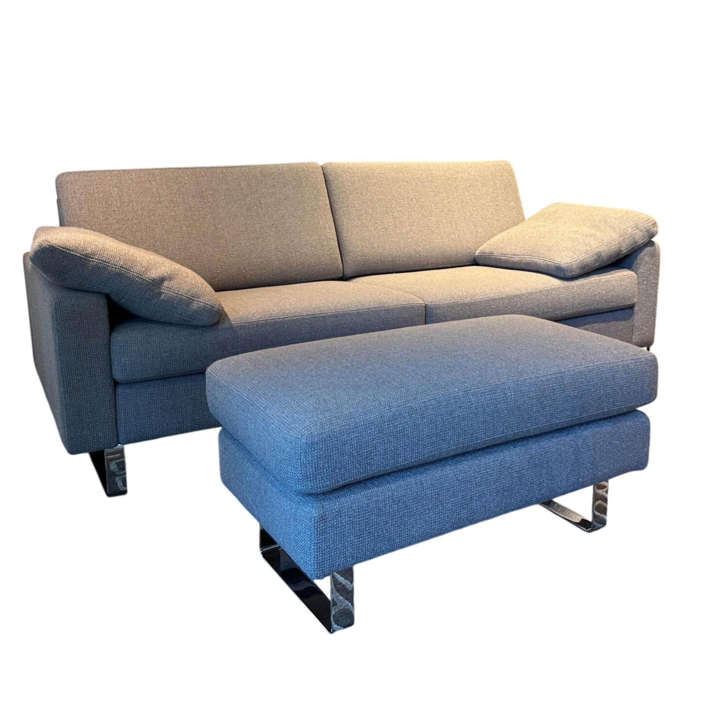 COR - Sofa Conseta Stoff 8192 Greige Grau Metallkufe Verchromt Inkl. Hocker - 1