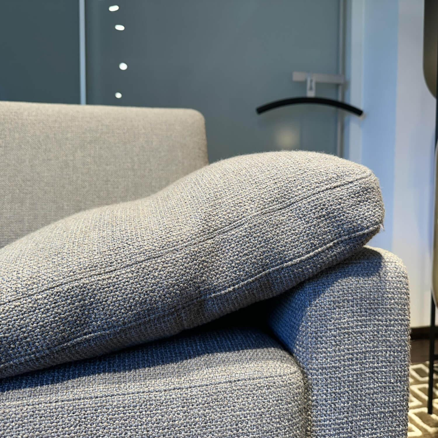 COR - Sofa Conseta Stoff 8192 Greige Grau Metallkufe Verchromt Inkl. Hocker - 5