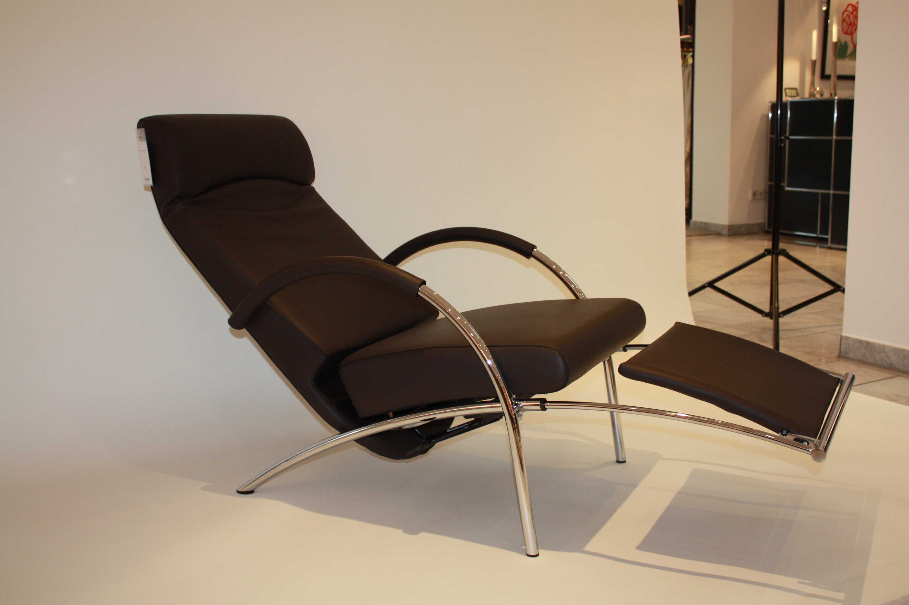 021-02-0020712 IP Design - Sessel Curve in Leder Braun - 5