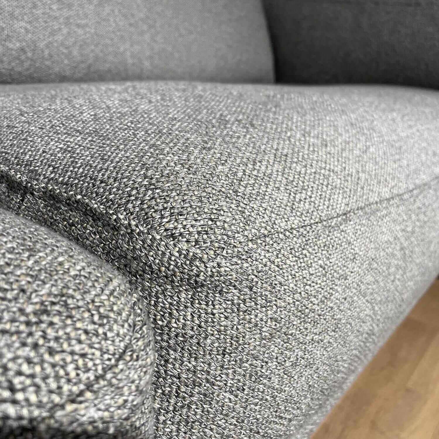 leolux-sofa-bellice-fabric-pitaya-127-loft-frame-onyx-smoked-chrome-071689484edc Leolux - Sofa Bellice fabric Pitaya 127 Loft frame Onyx smoked chrome - 4