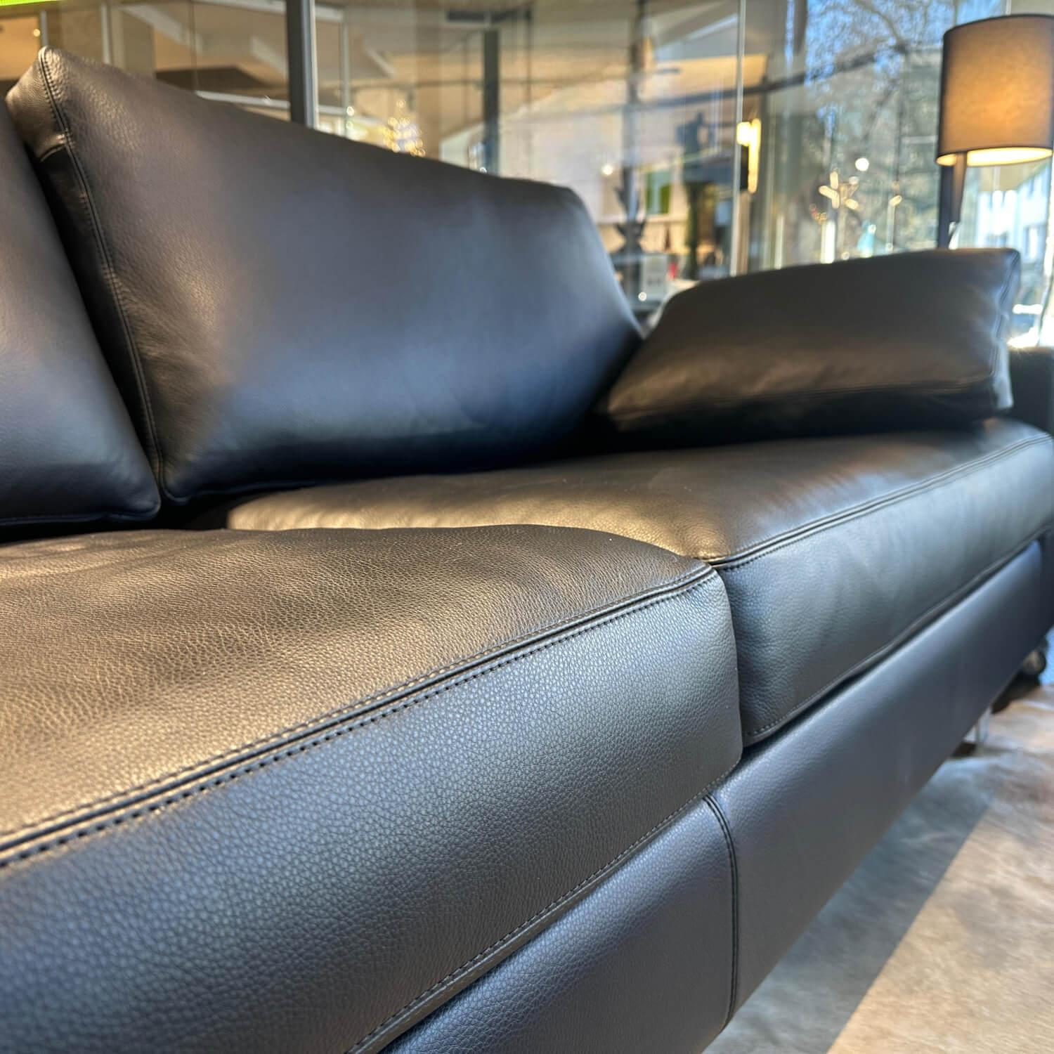 COR - Sofa Conseta Leder 286 Schwarz Metallkufe Verchromt Inklusive Armlehnkissen - 3