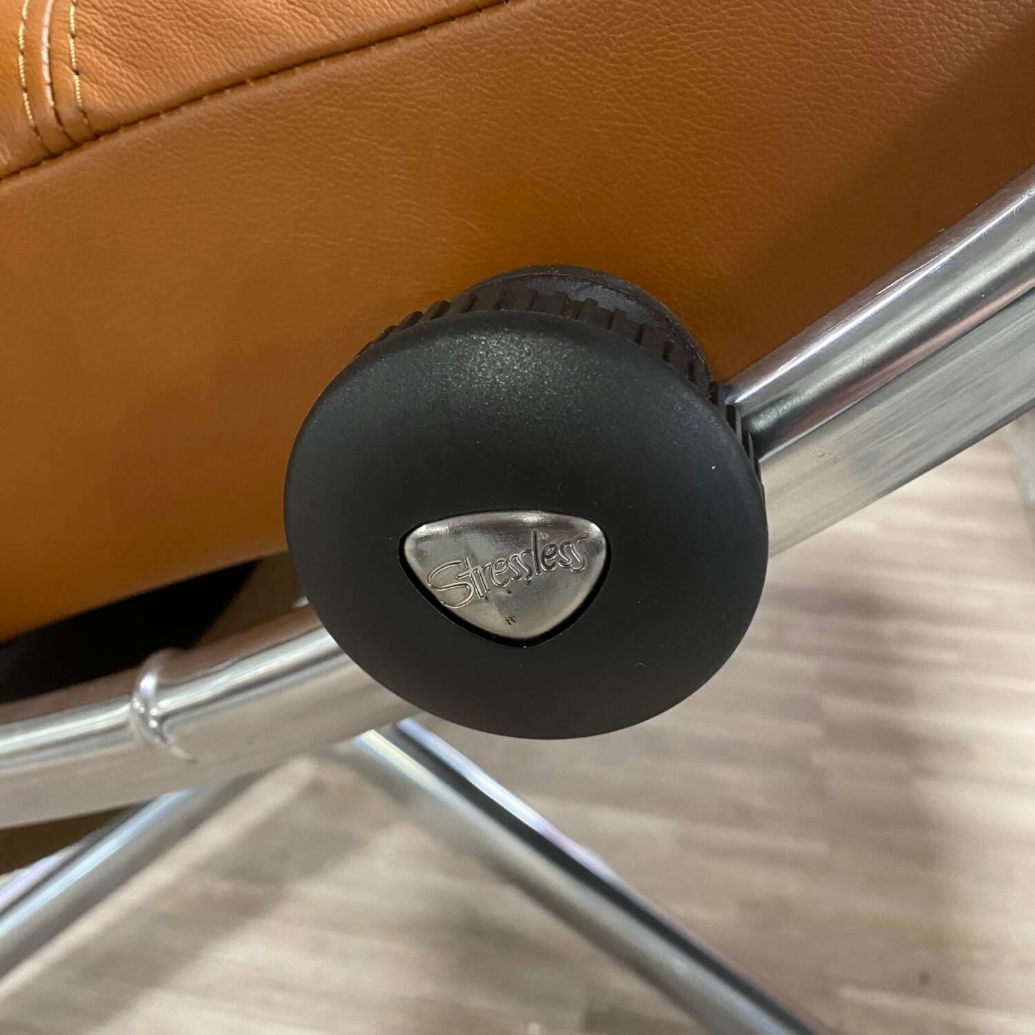 Stressless - Stressless Sessel mit Hocker Erik M Leder Paloma New Cognac Cross Alu - 8