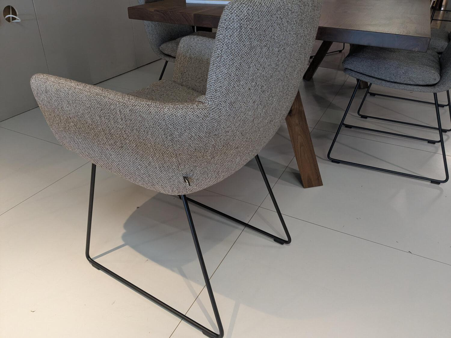 KFF - Tischgruppe Furca 6 Stühlen Faye Stoff 1202 Greige Füße Metall Schwarz - 10