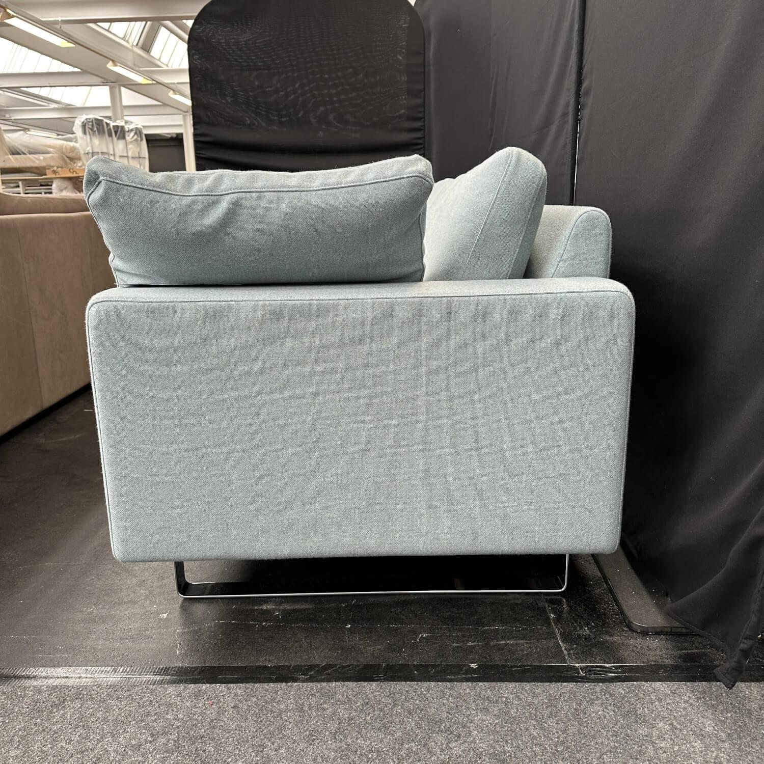 Sofa Conseta Stoff 9705 Mintblau Metallkufe Verchromt Sitzkissenfüllung Visko Rückenkissen Luftzellen Mit Armlehnkissen